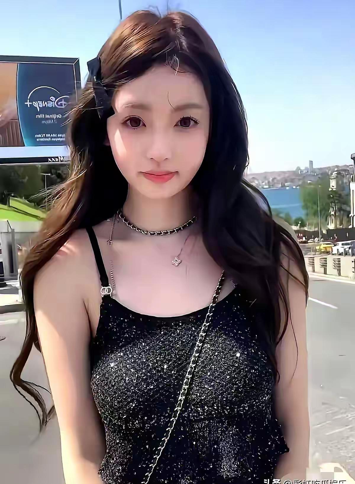 李梦瑶,人称王思聪女友懒懒,是99年出生的