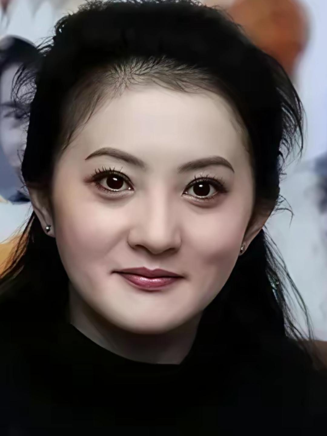 金铭小婉君已44岁虽身高成短板但事业与婚姻皆留白
