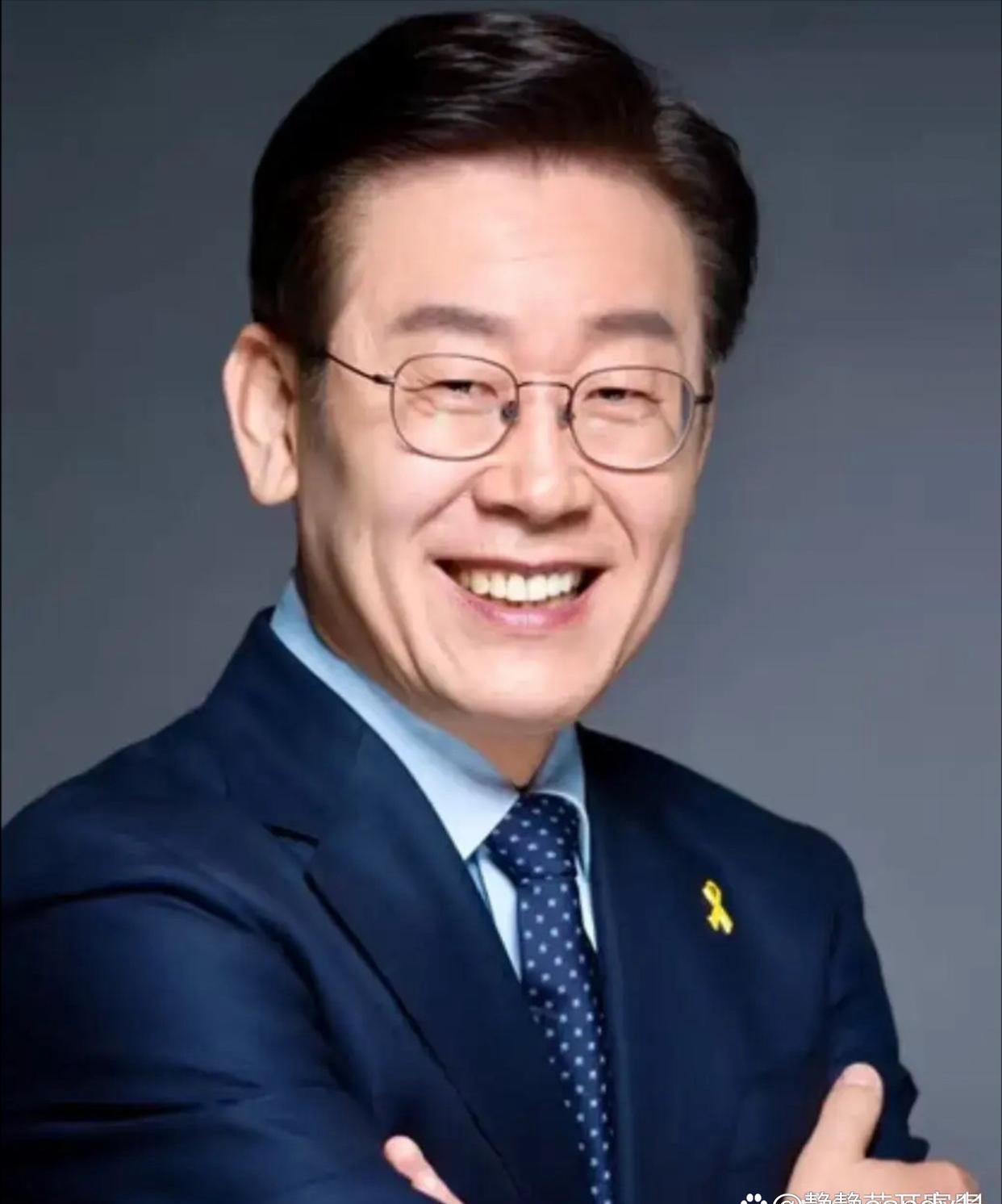 快讯  韩国4月10号出大事儿了李在明发了个视频说要竞选总统