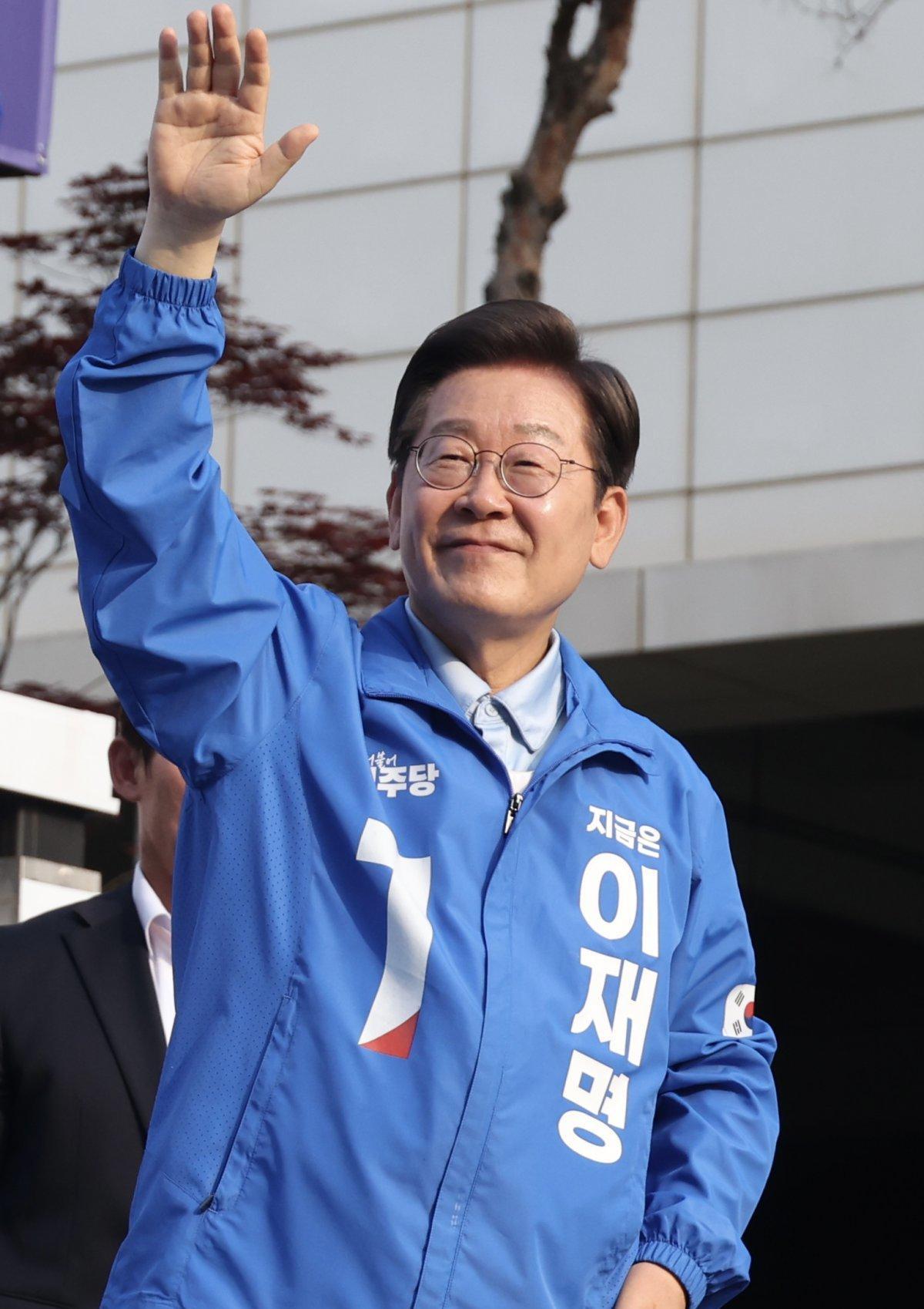 光化门杂谈韩国总统大选月日韩国多家民调机 韩国总统选举进入最后