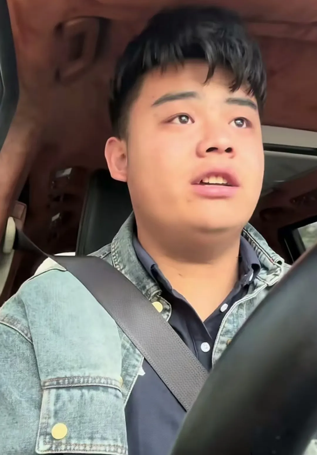 历经半个月,小界带着女朋友又回到山东菏泽了,而且