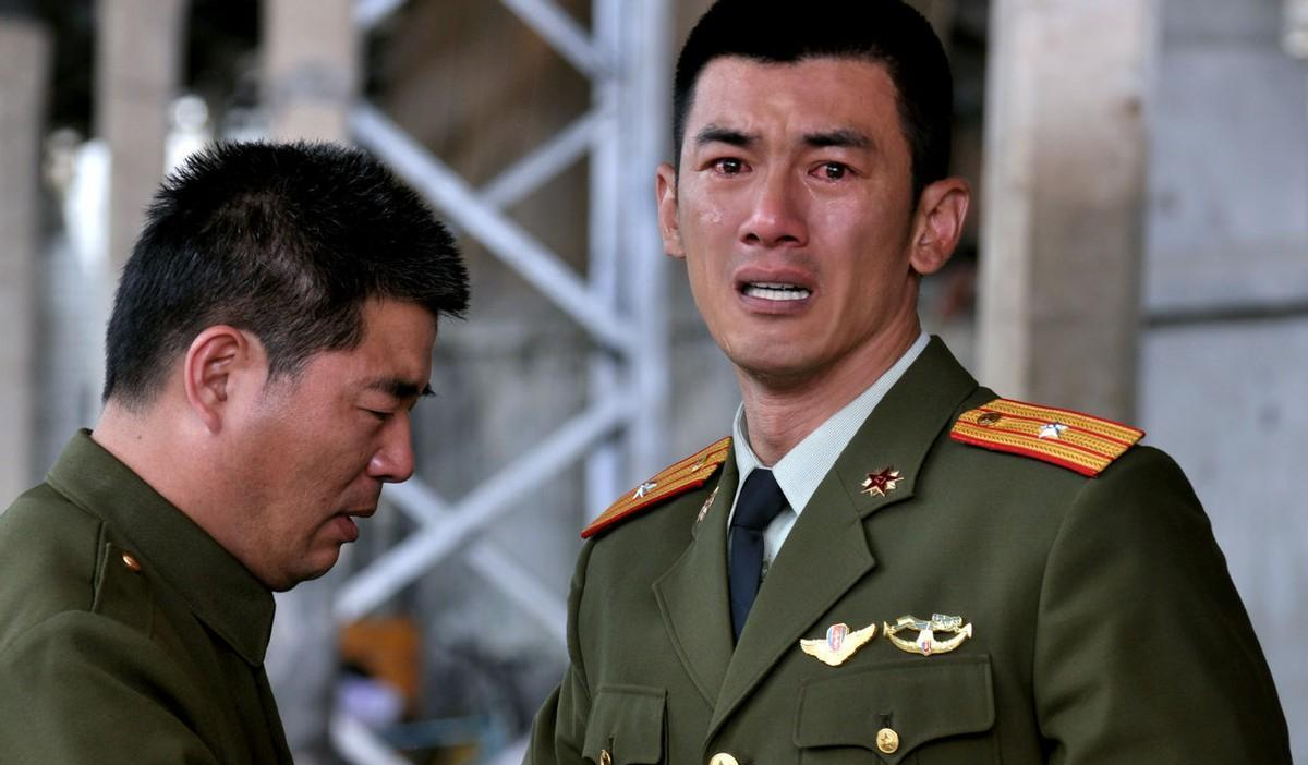 我不乐意,他整天跟我吵!