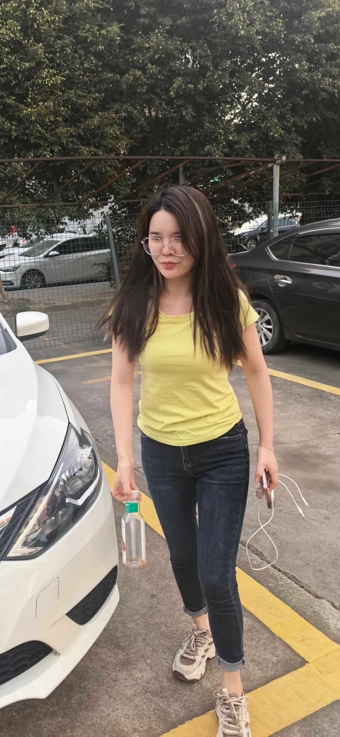 这事肇庆的一个女骗子,据说是个护士,和男朋友做局网上骗了好几个男人