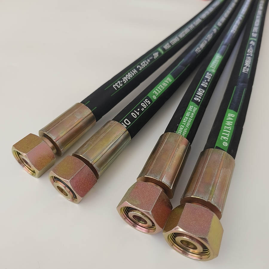 高压油管总成,作为现代工业与汽车领域中不可或缺的流体传输元件,扮演