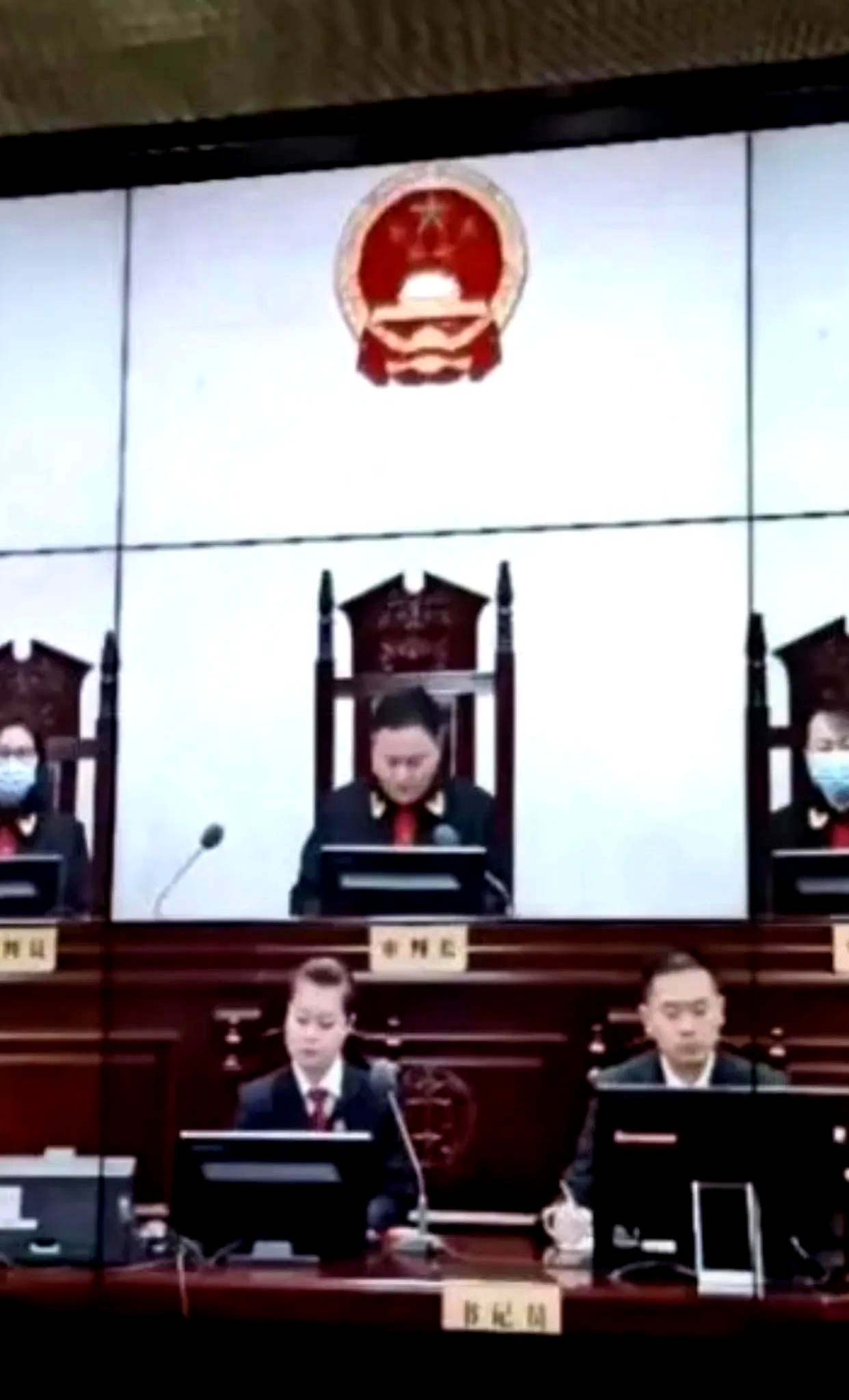 郭威的态度呀就像是压垮许敏的最后一根轻飘飘的羽毛如果他起码能