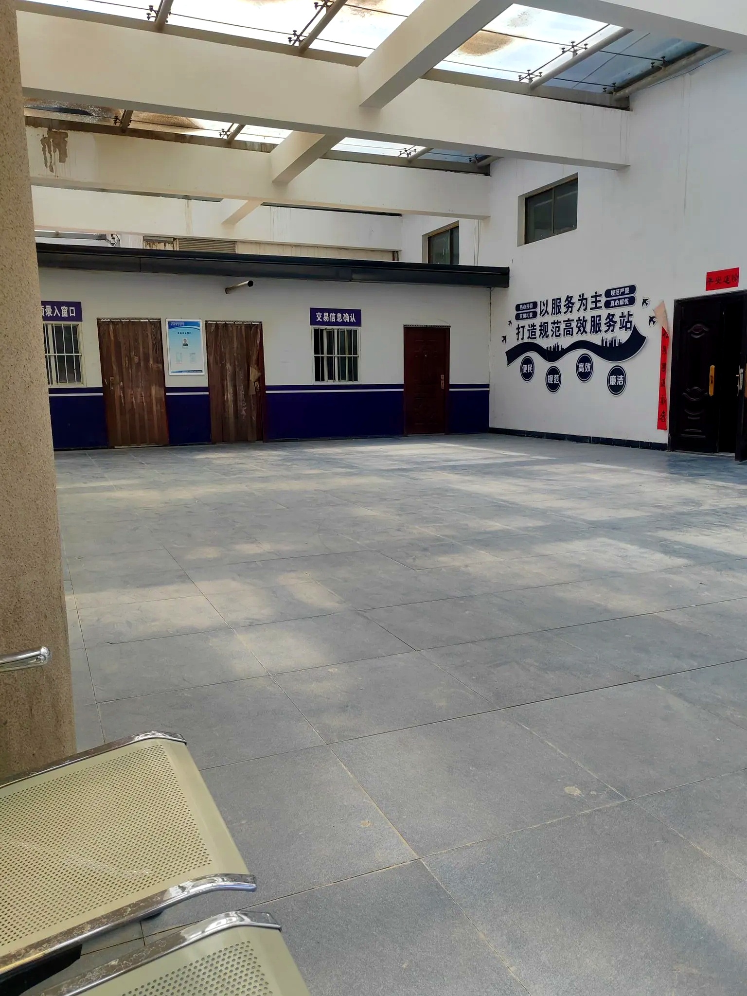 社保只要取消缴费年限,我相信百分之九十的人都会缴纳!