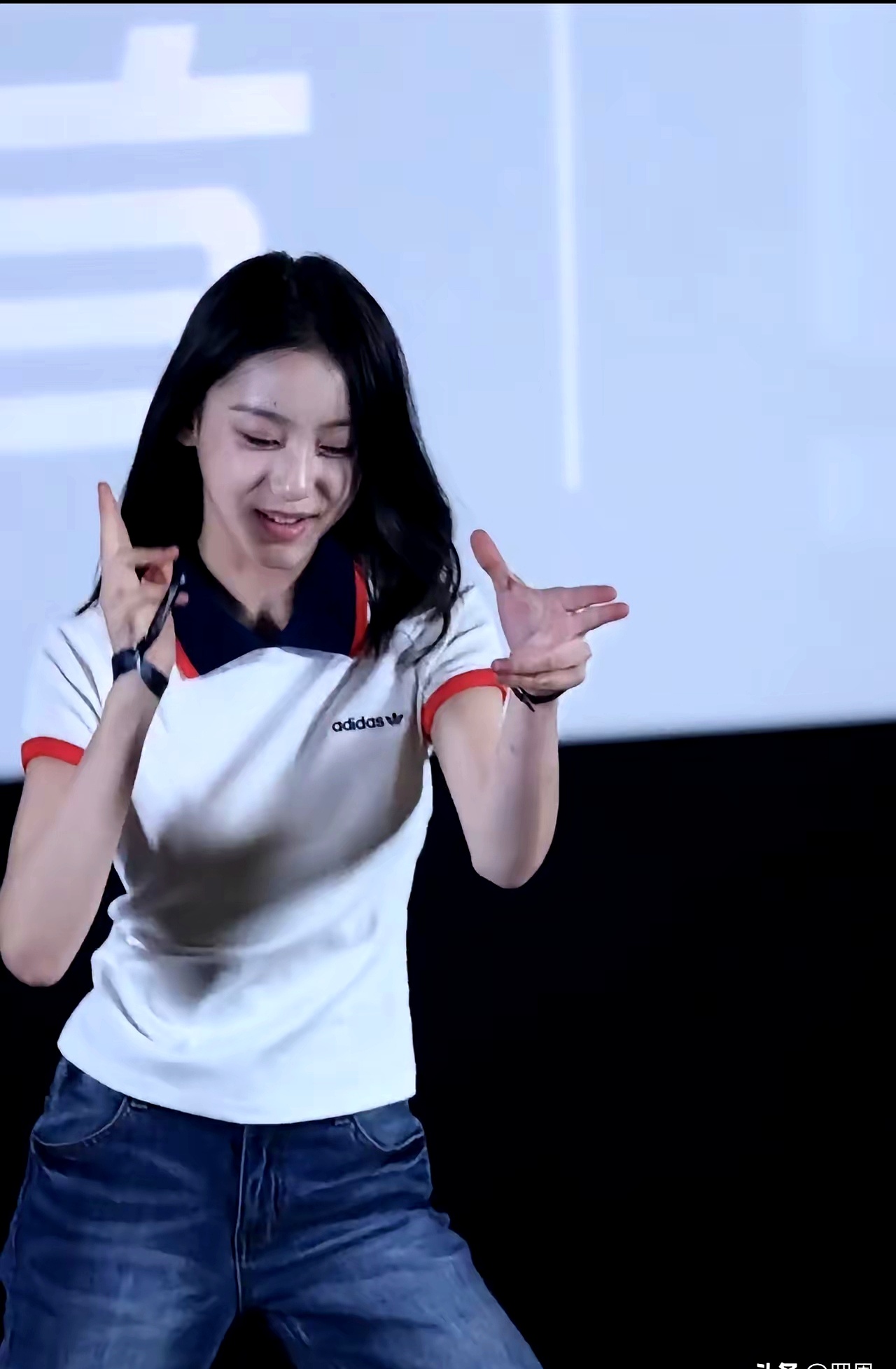 我刚开始工作时教的是九年级学生,那时我刚毕业,班