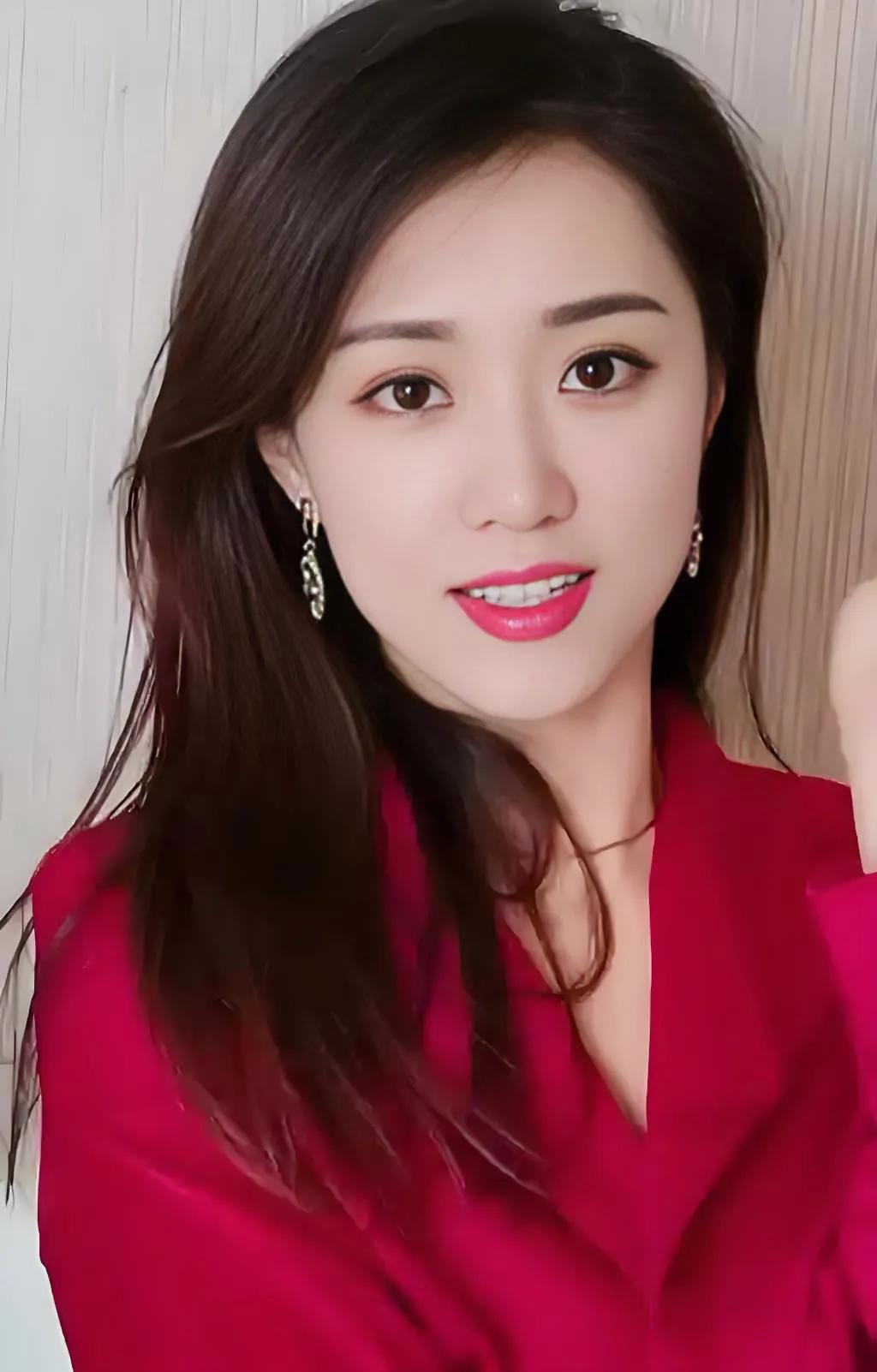 素颜照高清图片三妮最漂亮的视频网红美女照片三妮的图片最漂亮照片