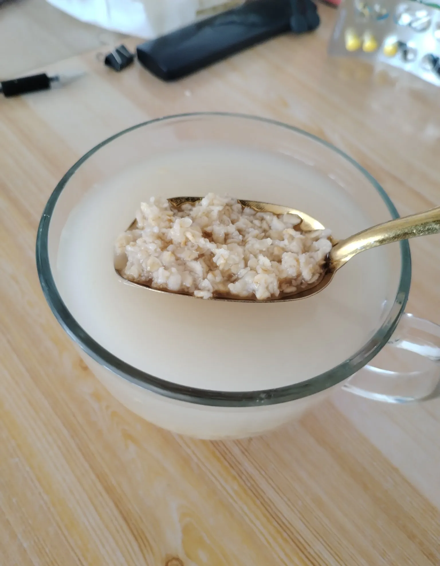 中午家里来人了,一天没分手,我还得装作家里
