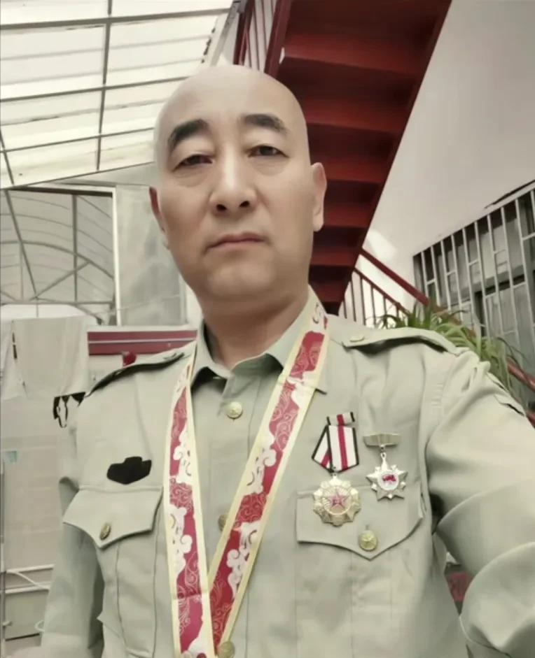 一等功臣章守洪,山东省枣庄市台儿庄人,1984年参军入伍,原: 济南军区