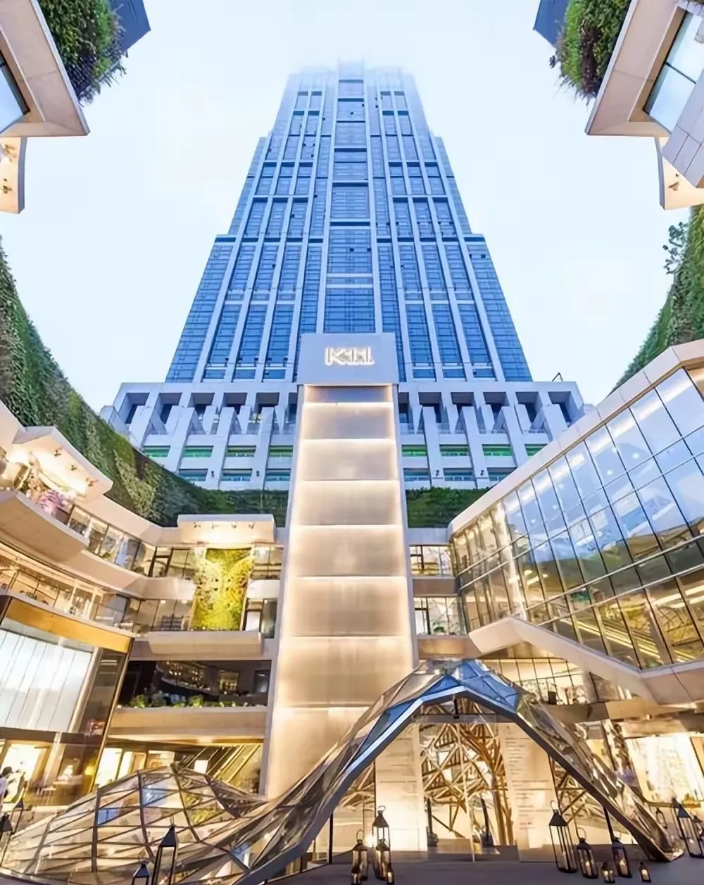 新浪地产打卡中心，德马吉五轴加工中心价格