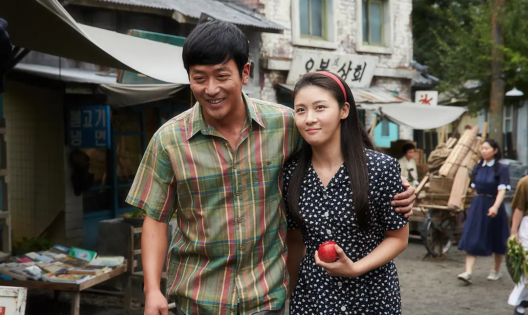 还记得韩剧《秘密花园》女主河智苑吗,46岁现身韩国街头,跟20多岁时也