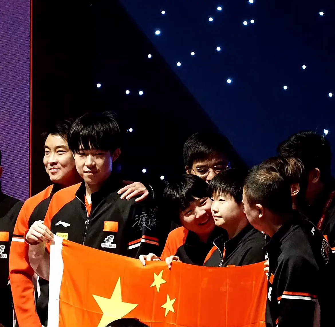 天下杯巅 峰对决 世界杯赛相关图片2