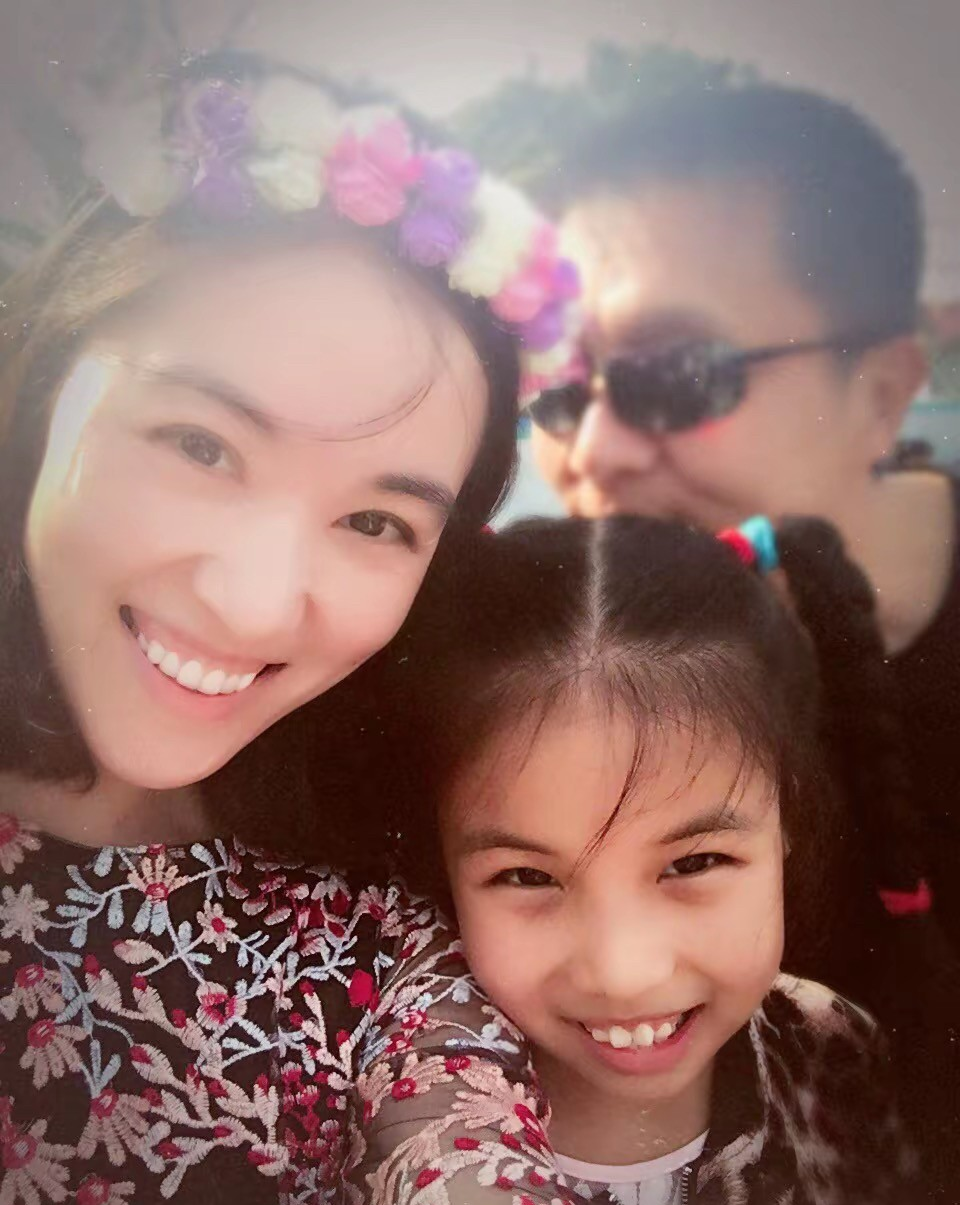 演员常戎现状:62岁一身腱子肉,45岁妻子风韵犹存,女儿长得像妈