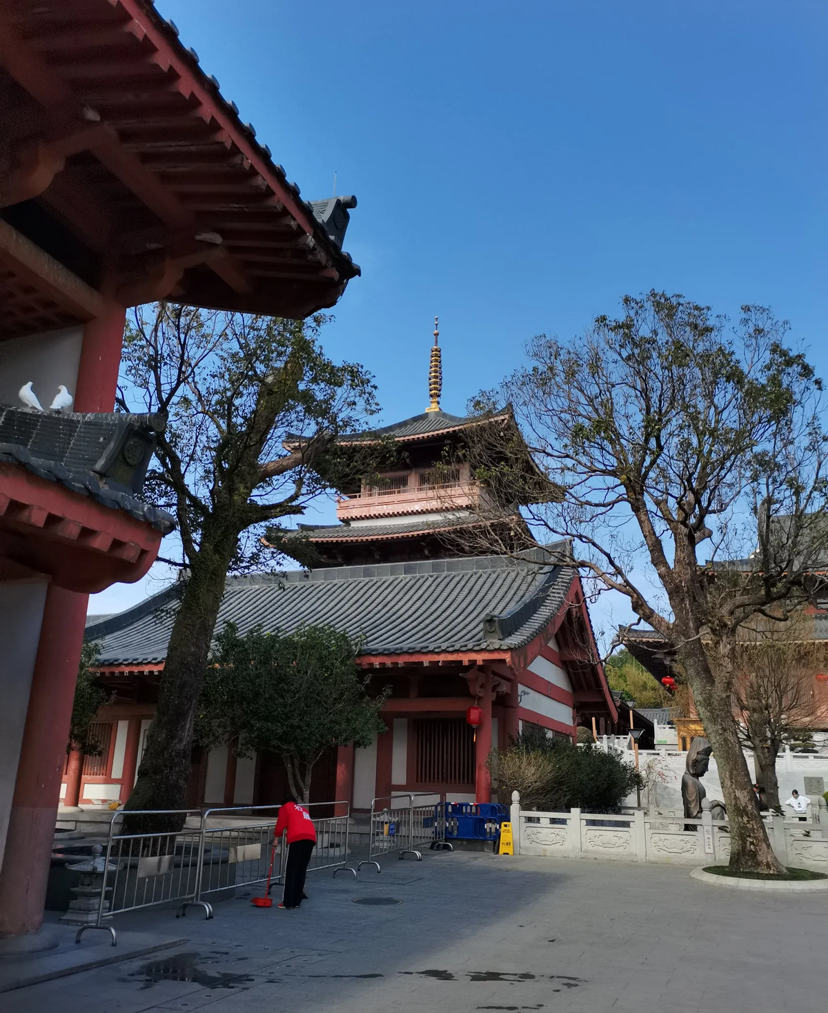 底下,已经没有你的位置了.想回去做普通员工,没人敢要