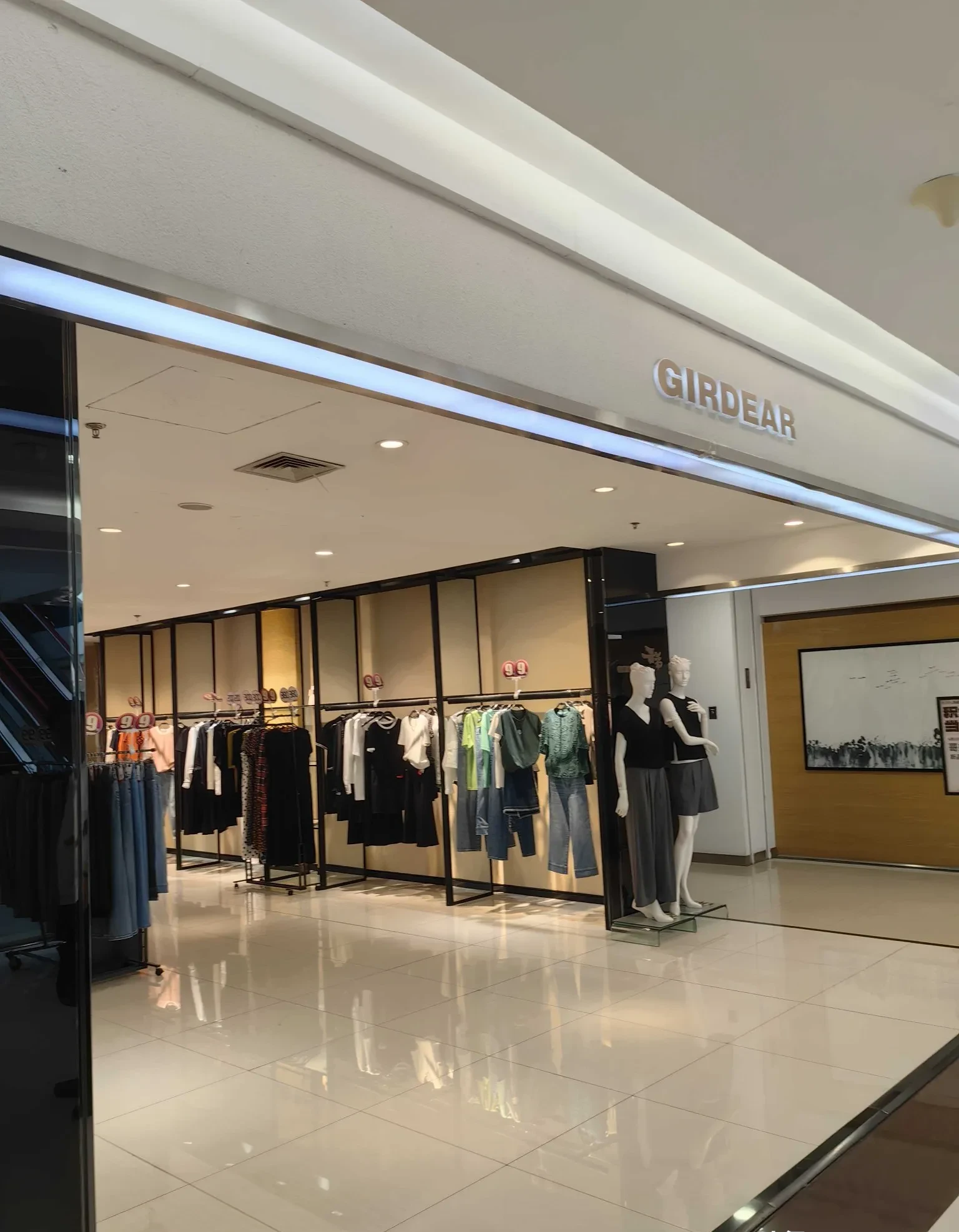 哥弟,玖姿和音儿这三个品牌,我每次去都空手而归