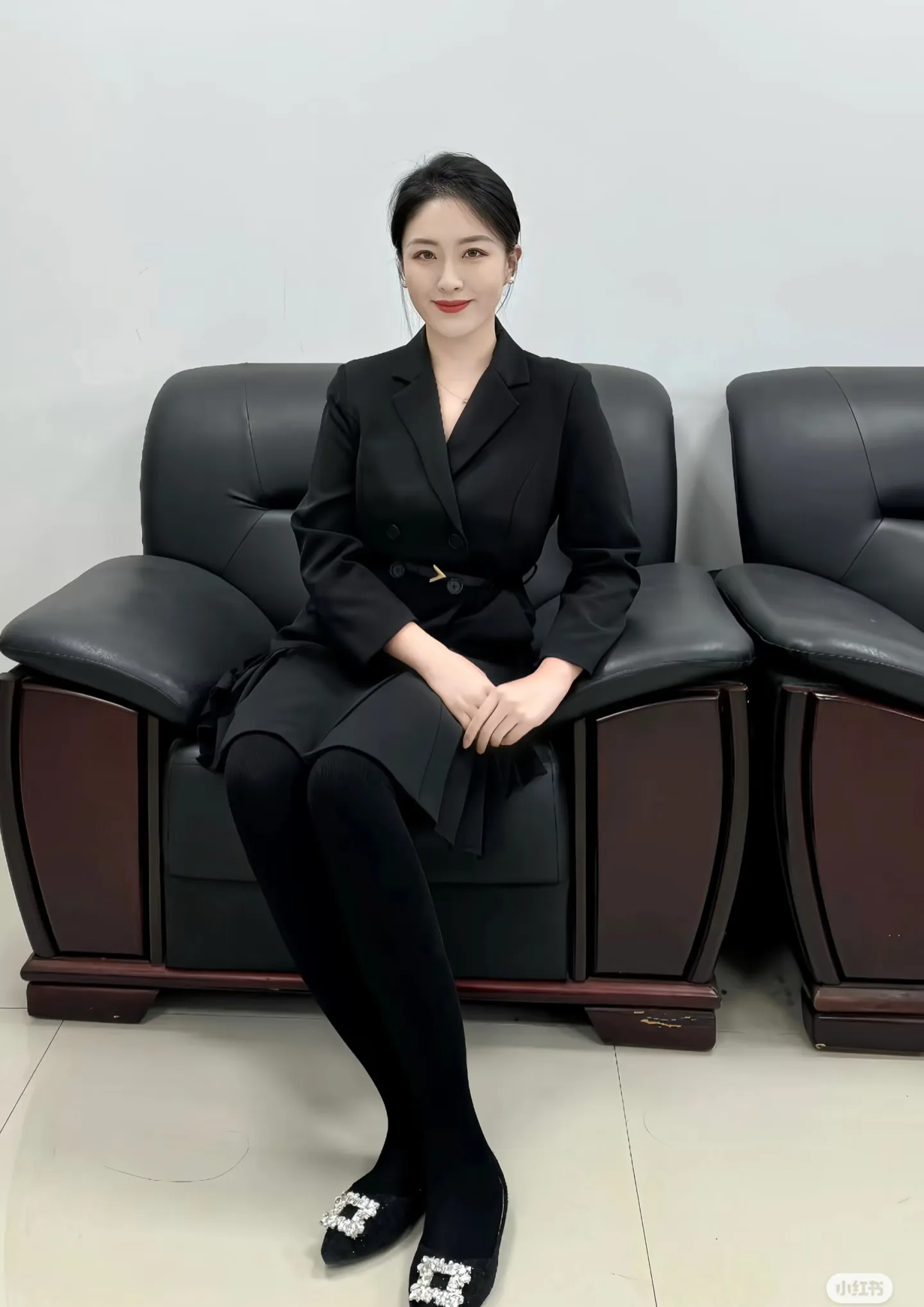 中年丝袜露脸熟妇天花板