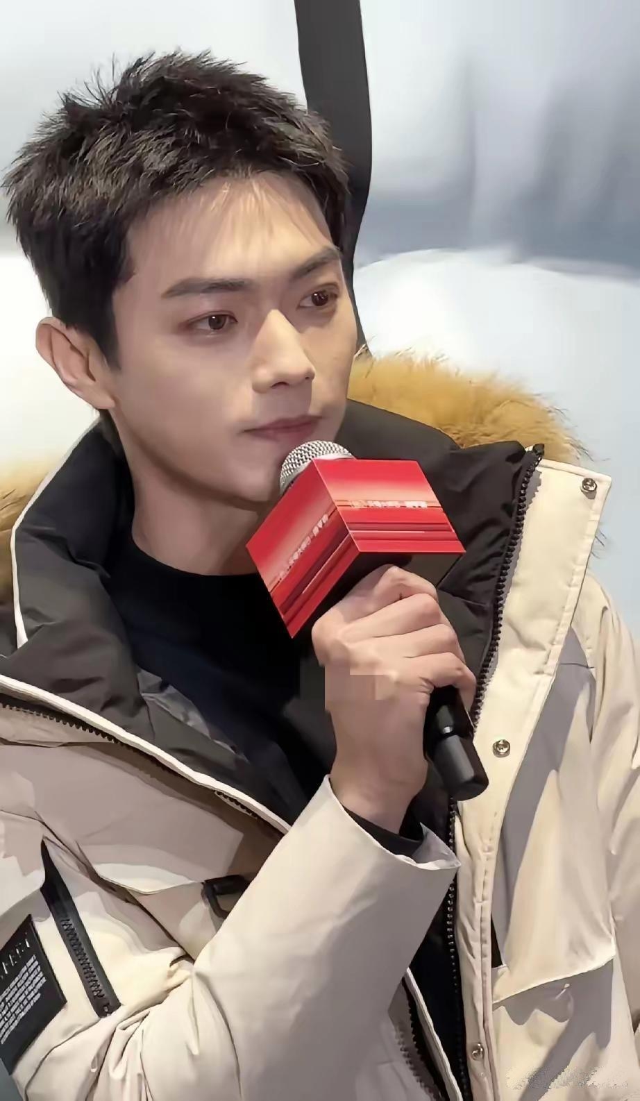 许凯岁数小着呢,都不到三十!