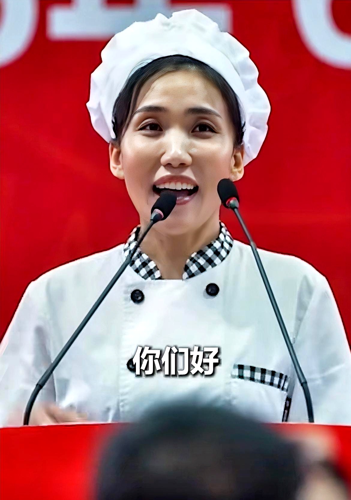 读书是一场自我提升的过程 最近一位食堂阿姨的毕业感言在网上引起了