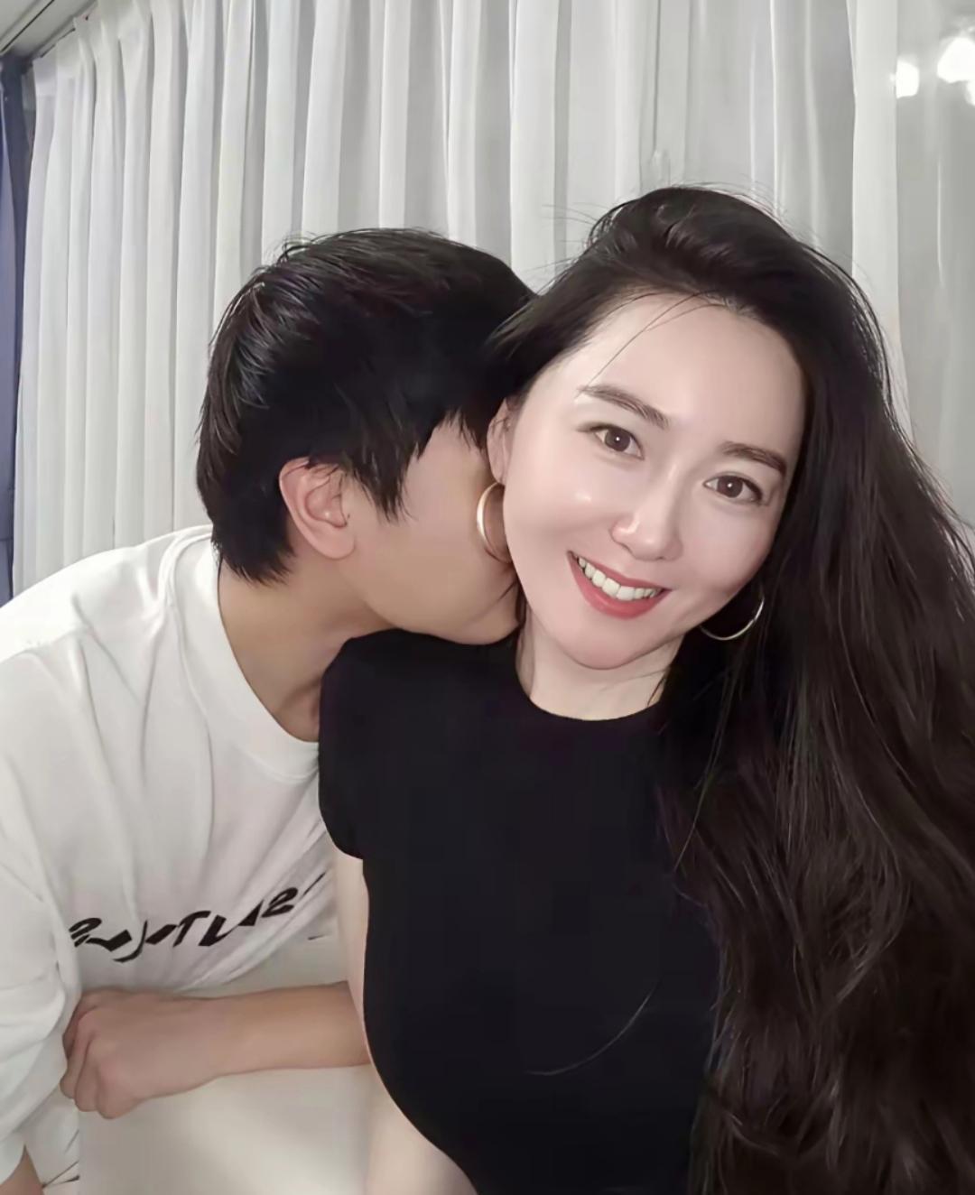 最近还挺热闹的,碰到的人和事都是天天能钓起点新鲜劲儿的