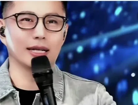 歌手石头怼人的水平真不低 曾经歌手石头和师父李玉刚闹掰后几乎淡出