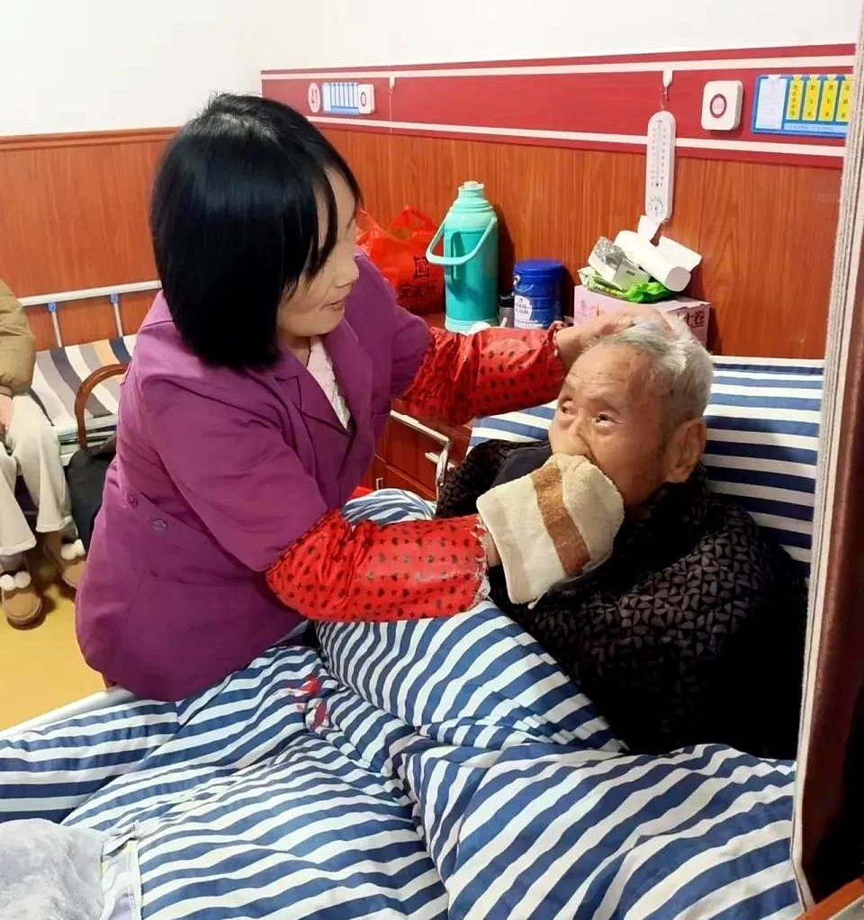 友谊医院检查陪护加挂号独居患者就医陪护，不再孤零零的简单介绍