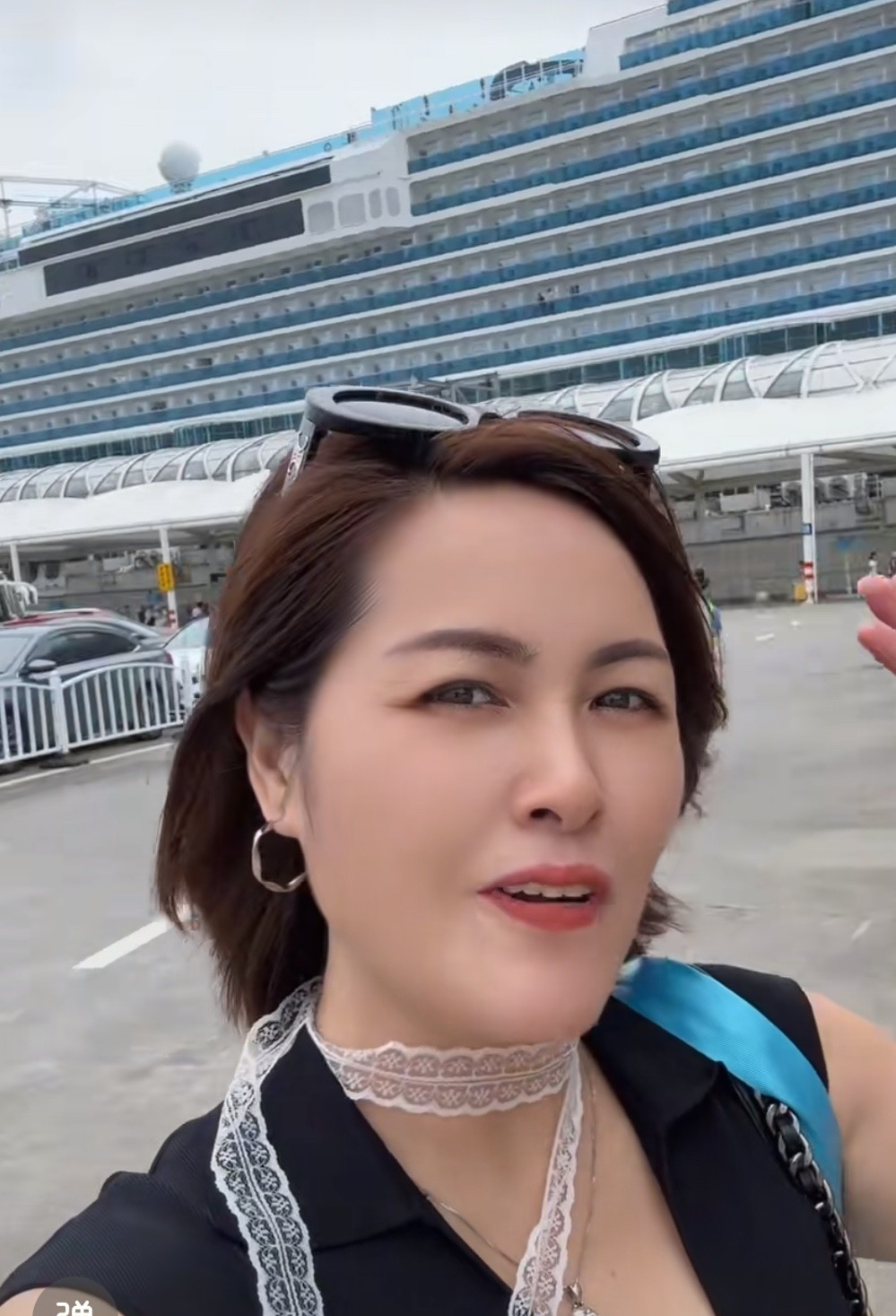 湖南华华的妹妹,小吃货姨妈暴富,这几天还带着团队和公司出国邮轮游