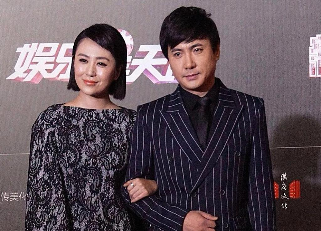 有记者问沈腾:你爱王琦不?沈腾一脸无奈:我的人和钱都给她啦