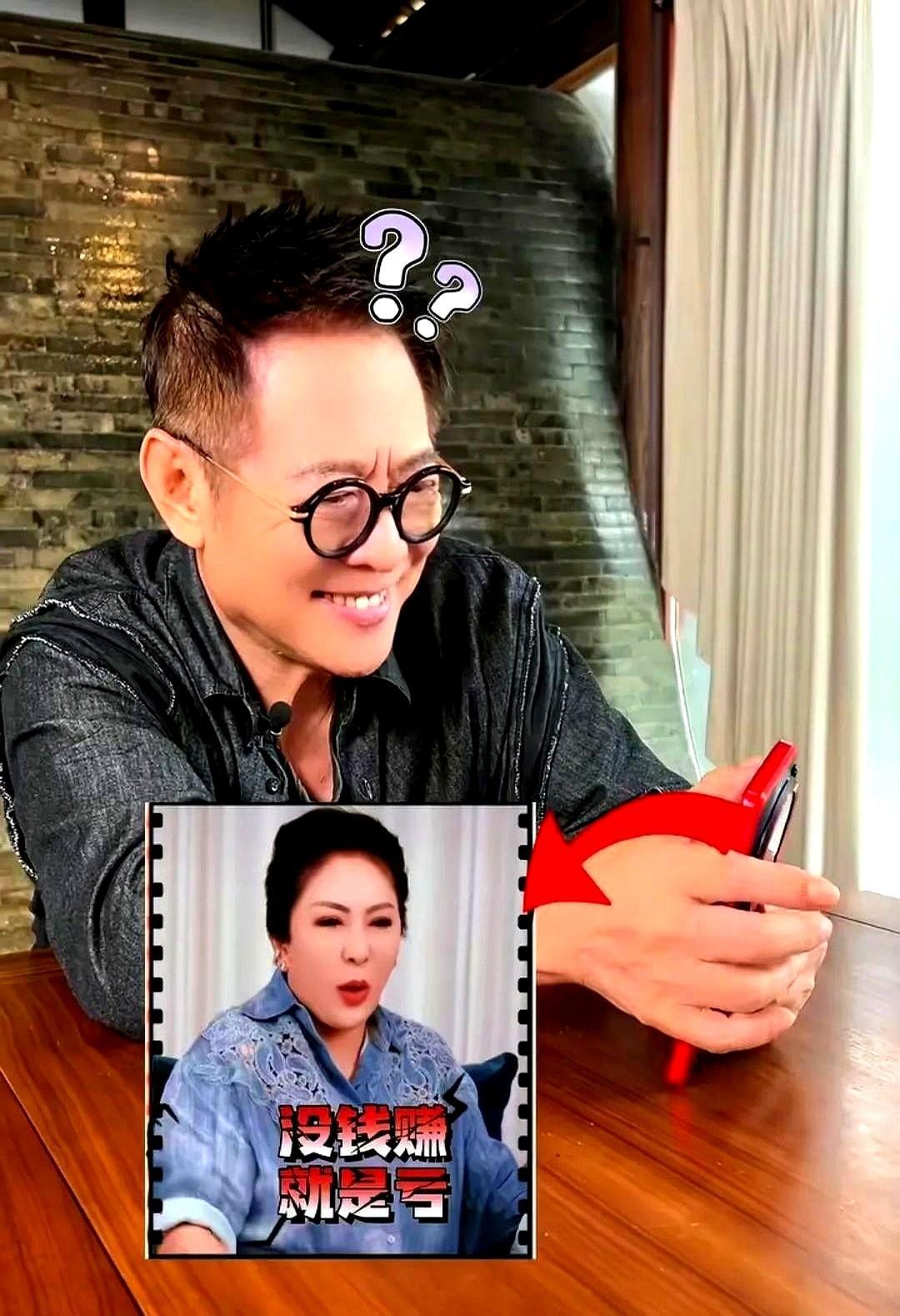 " 李连杰拿起手机,晒出了自己朋友圈里陈岚的动态消息,表示自己哪里