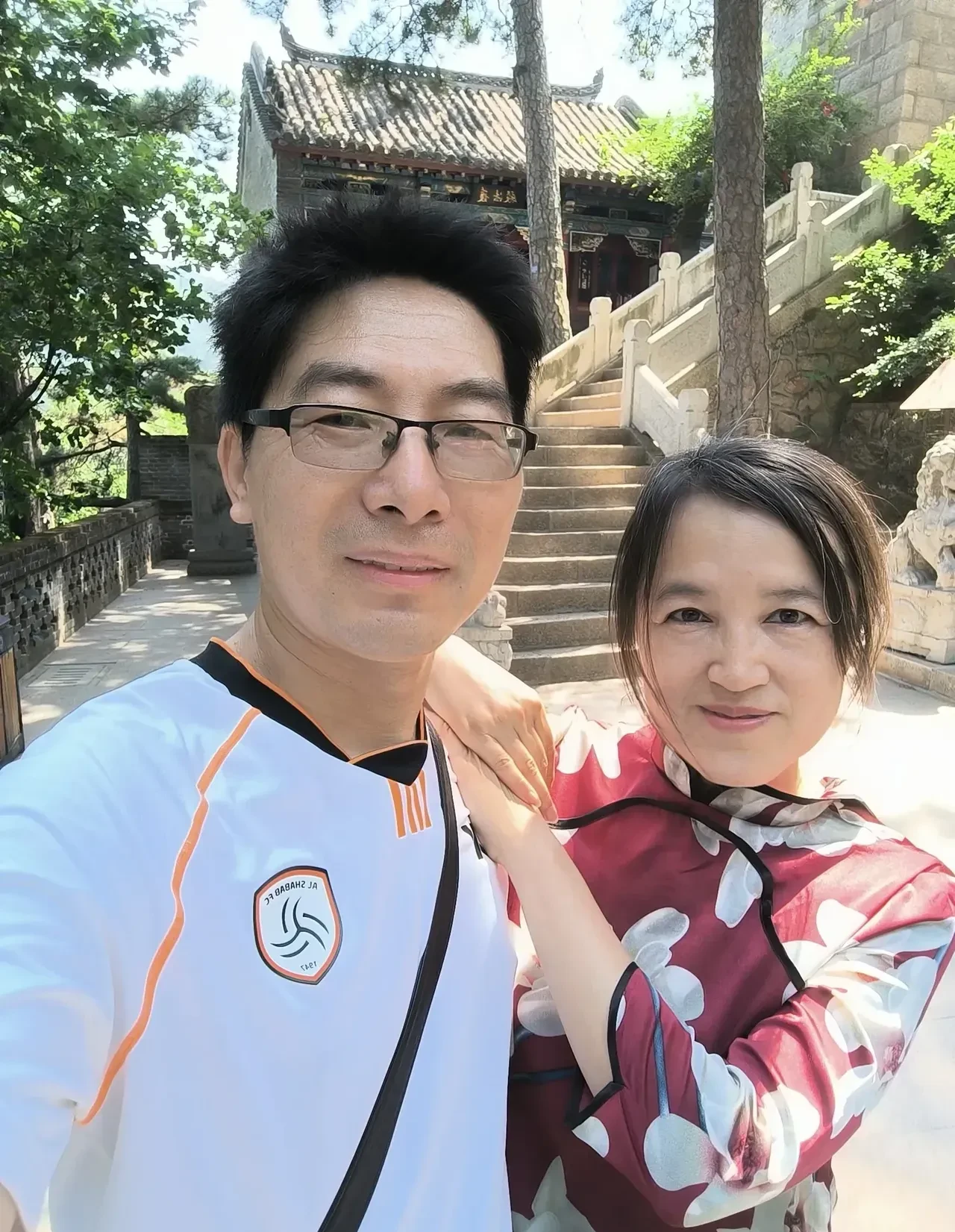 2斤的我,准备吃饭.今儿老公下夜班,补完觉他做菜