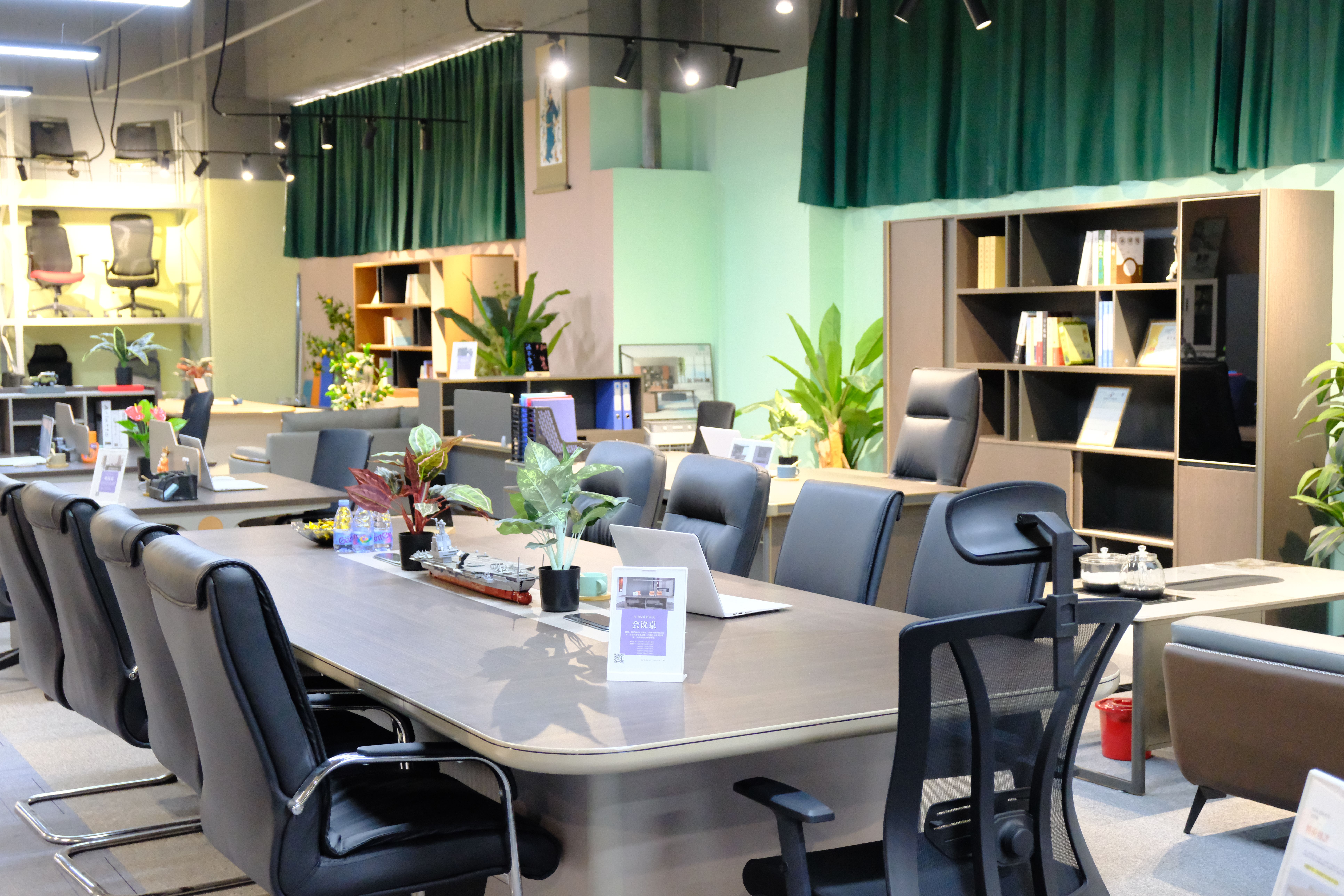 百度地图导航 "天津润东办公家具",有 "带加水槽的花架"