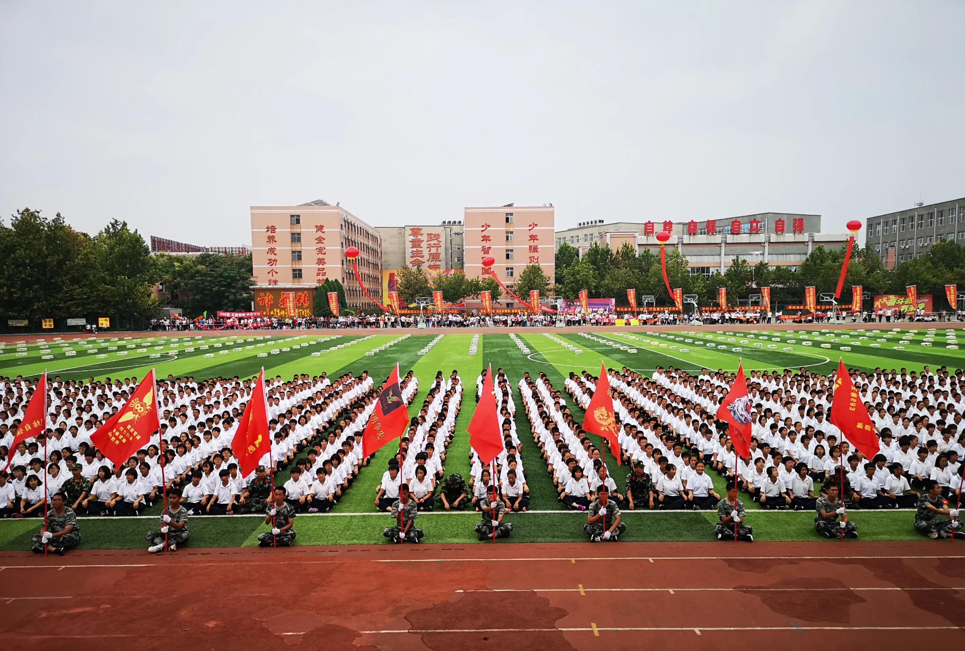 近日有家长聚会提到,各自孩子的优秀表现让人叹服