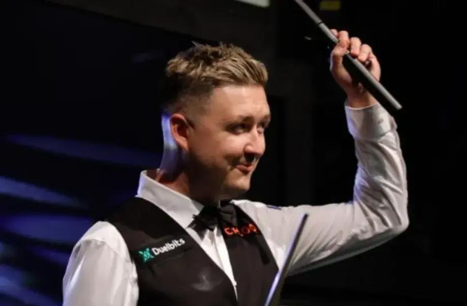 客观的目前的90后第一人囧哥凯伦威尔逊对于如今斯诺克球坛的统治和