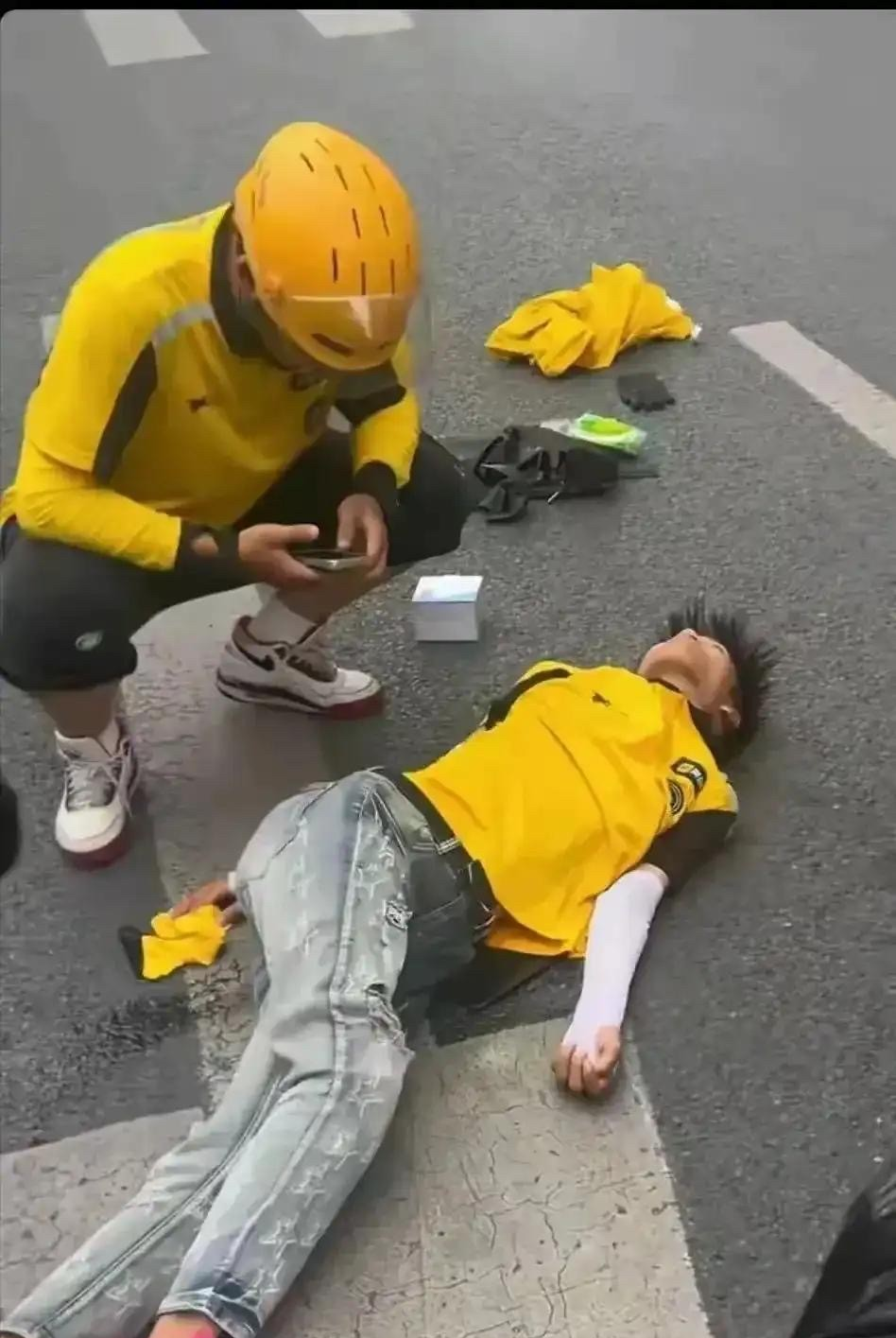 今天是他送的最后一单,外卖还热乎呢,他却倒下了!