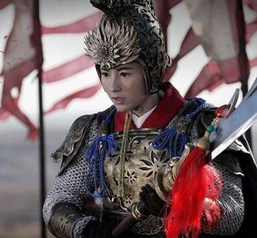 《杨门女将征西》中身死的6人,穆桂英三个孙儿战死,柴郡主撞死金殿