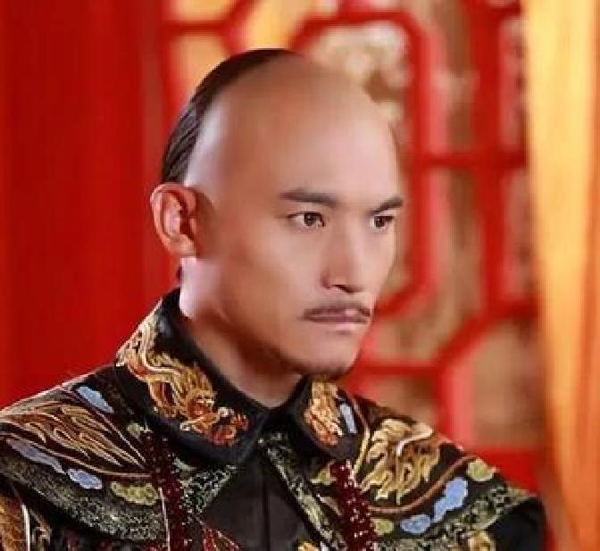 多铎和皇太极的关系可不简单,牵扯到家族旧事和权力斗争,今天咱就来