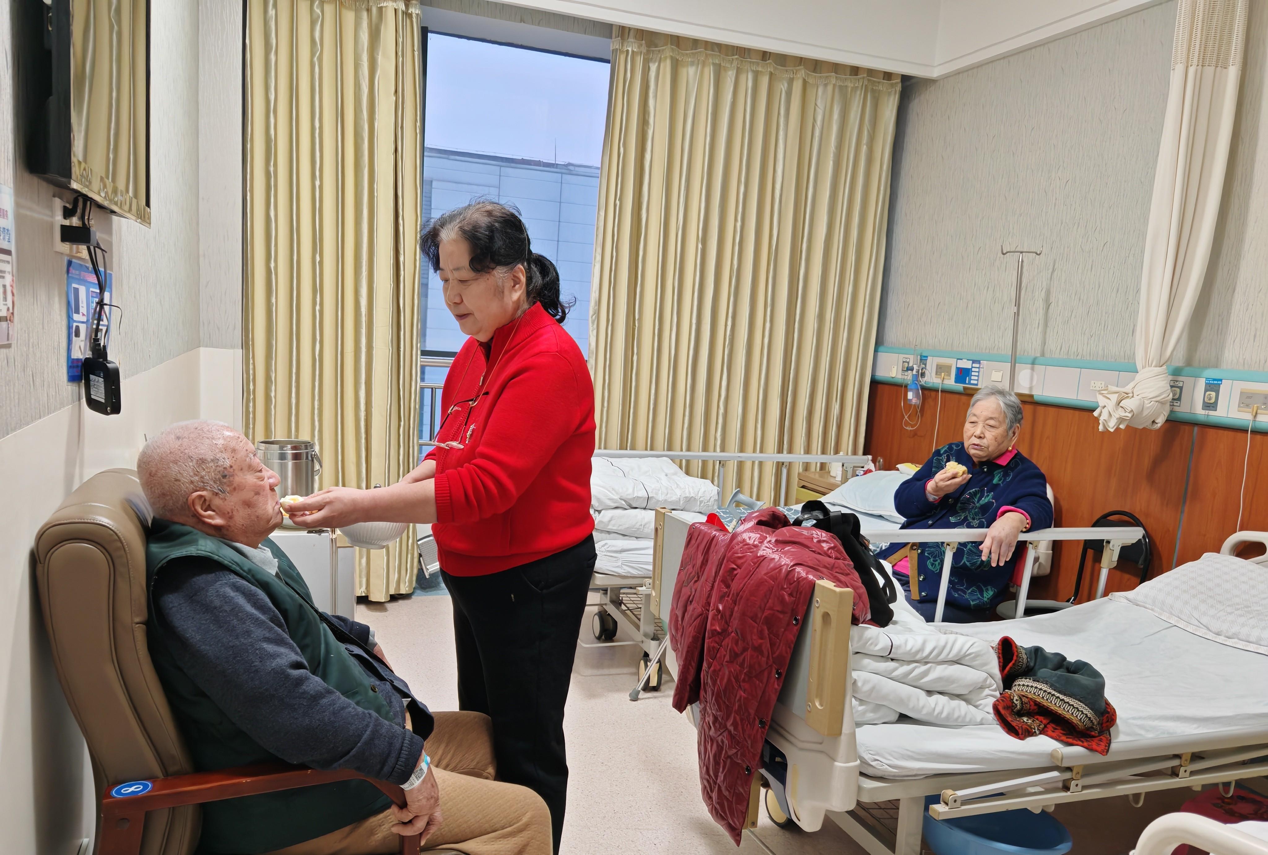 安贞医院帮忙挂号陪同看病老人就医全程照料，每一步都安稳的简单介绍