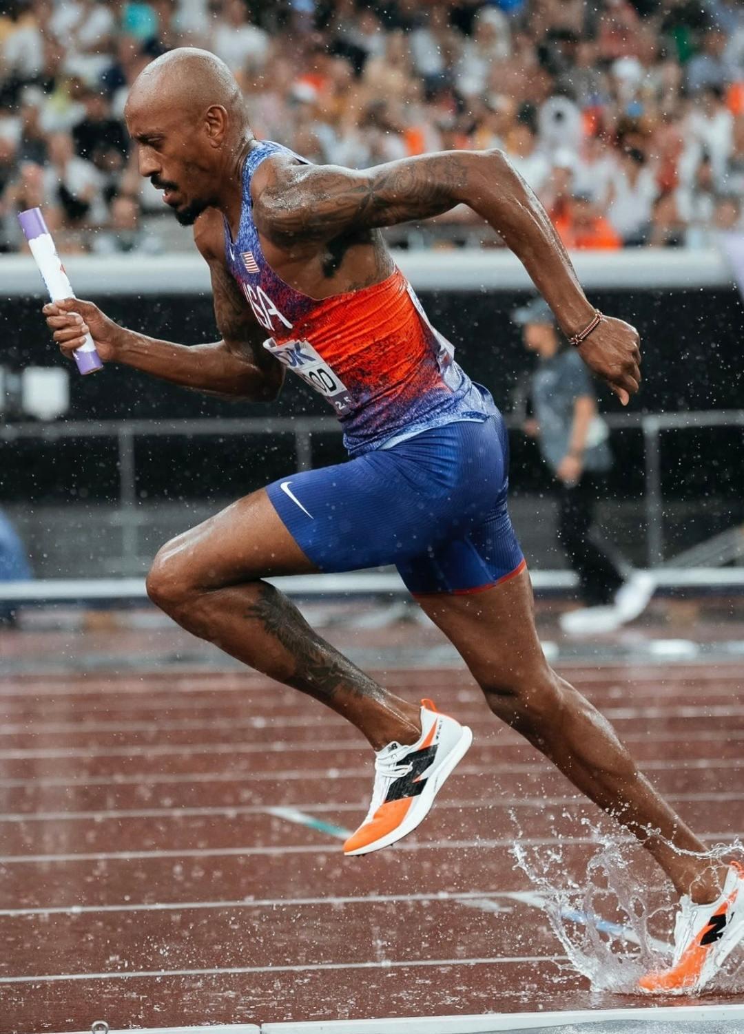 图片@诺伍德400米范尼凯克接力赛东京世锦赛4x400米接力