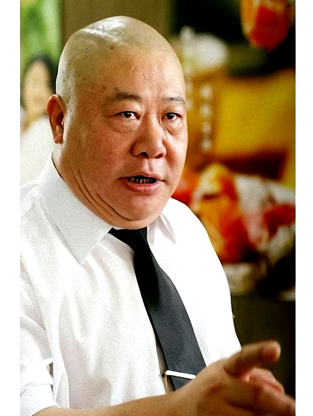 刘金山:62岁"胖翻译"的四合院人生 北京东城区一套老四合院里,每天