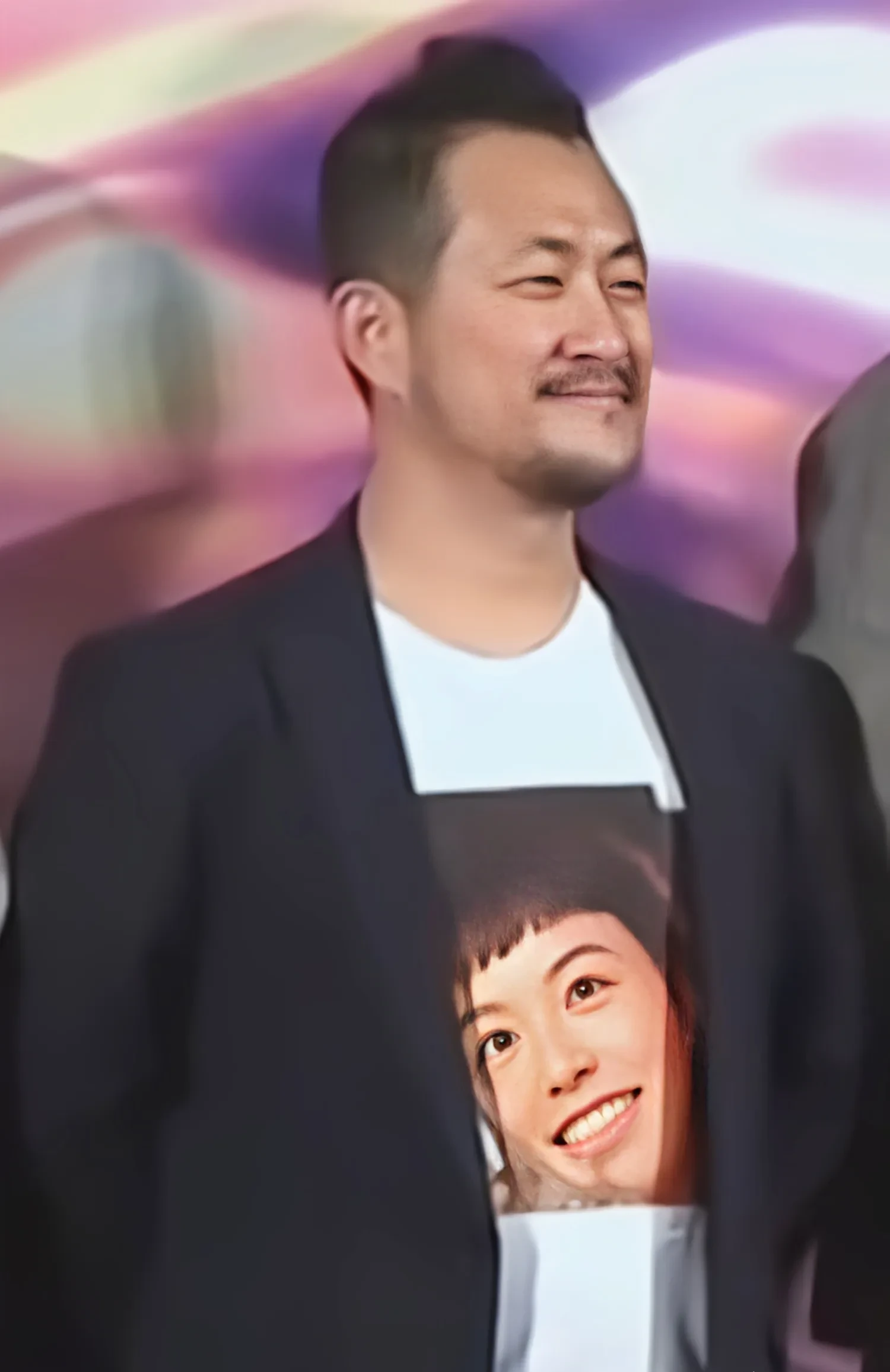 岛内独派作家,导演九把刀(本名柯景腾)一句外来人士请离开引起蓝营不