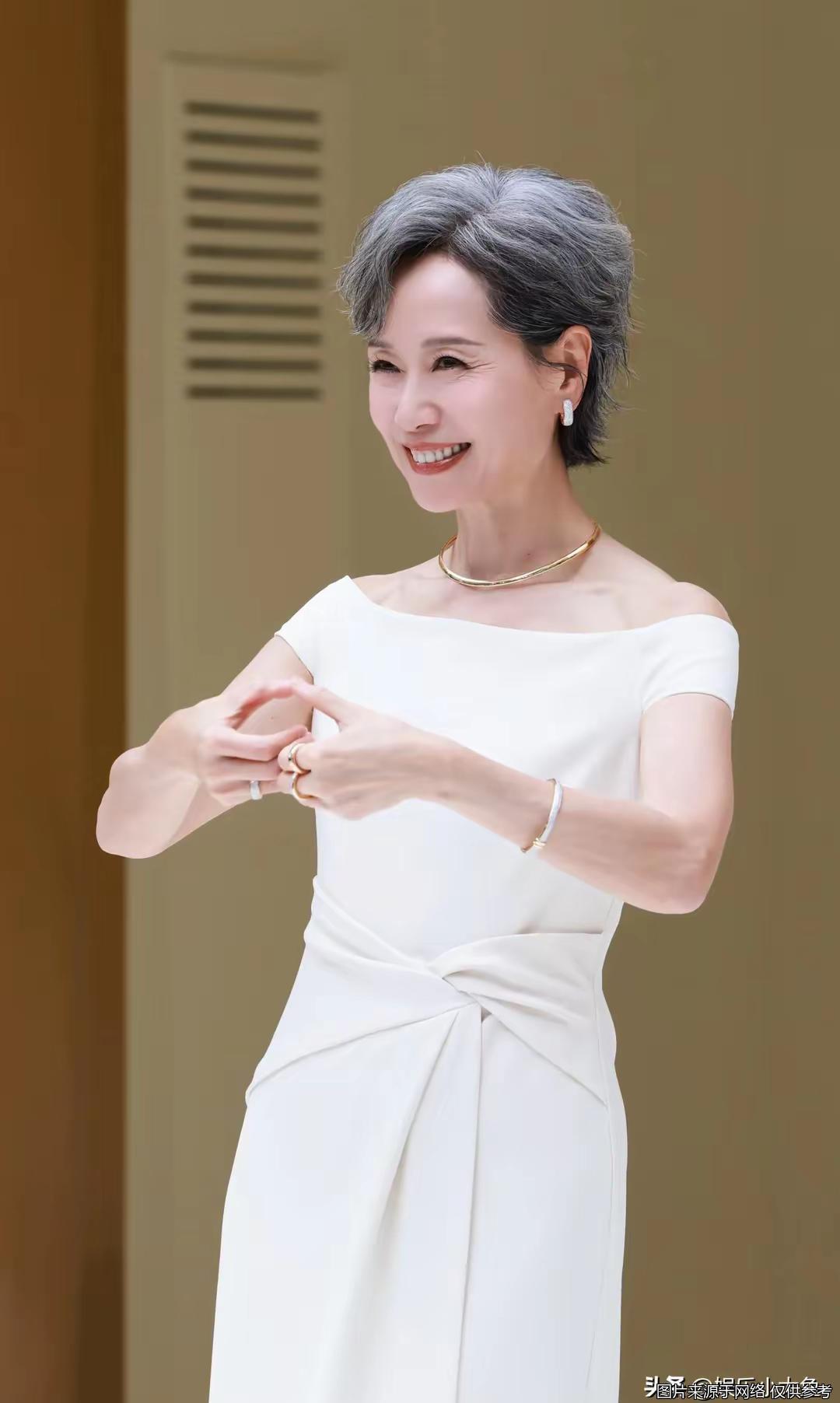 不是单靠脸而是习惯节奏和自律把长相和气场一撑