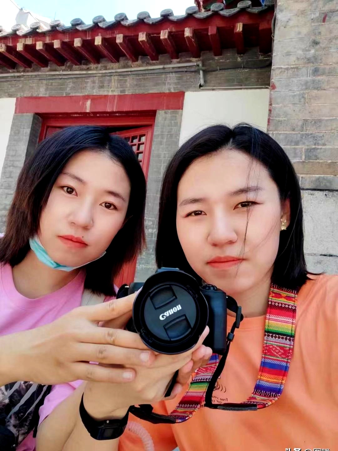 我家闺女是97年的双胞胎,2019年大学毕业,姐姐顺利进