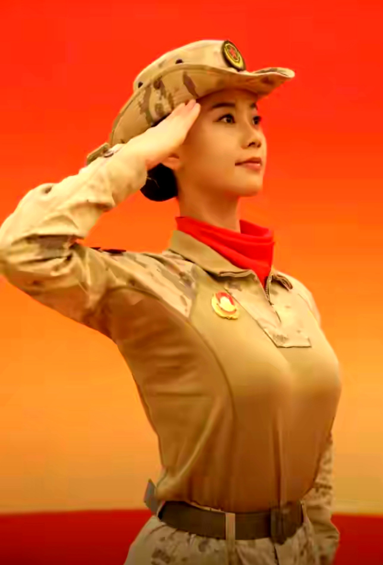 女兵方队里的这位姑娘一夜之间火了阅兵现场的她既漂亮又帅气气质