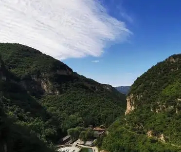 运城市神潭大峡谷景区,坐落在山西省永济市东南部中条山北麓,是一个