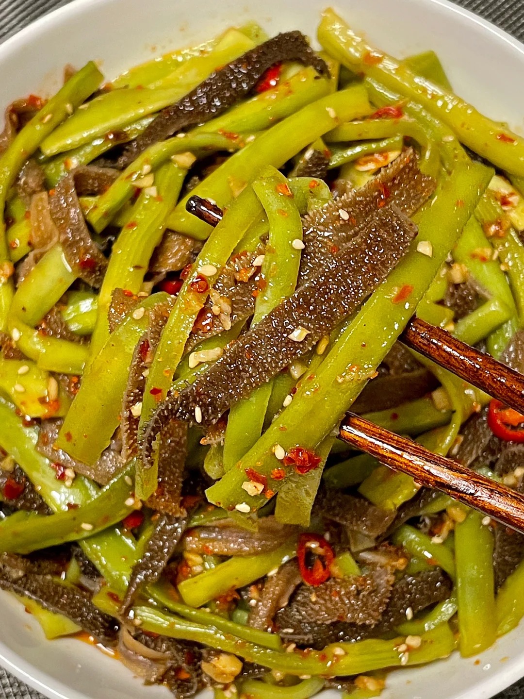 这个凉拌双脆还有谁没吃过呀 贡菜拌毛肚香辣入味口感爽脆
