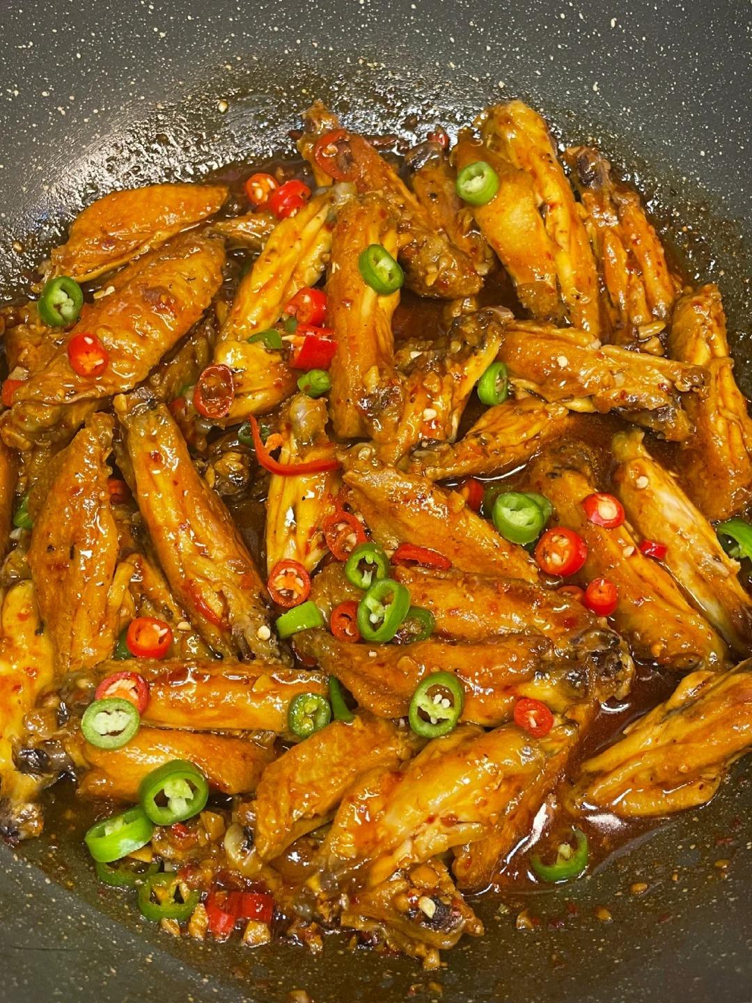 秘制配方!好吃到 辣炒鸡翅!香辣入味!吃得一根都不剩!