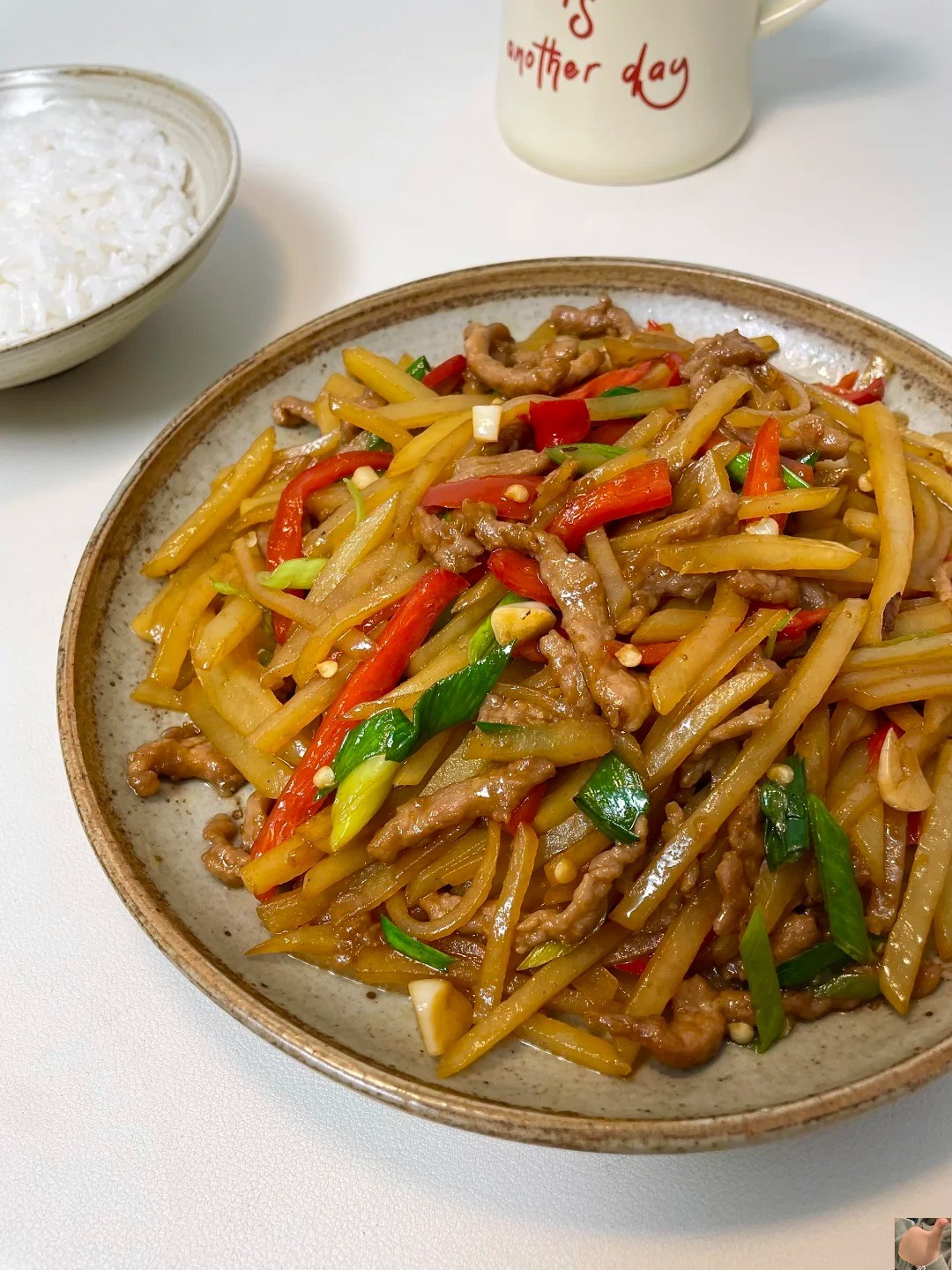 蒜叶炒肉丝
