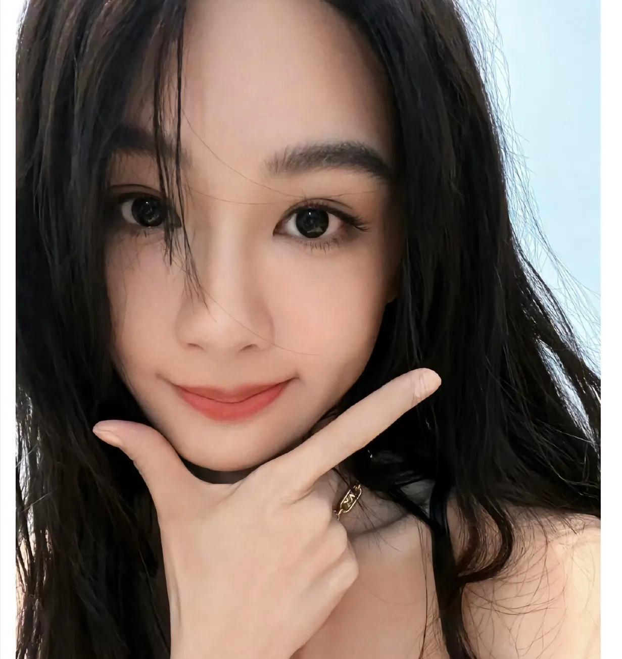 试问娱乐圈肖战,成毅,李现,黄子韬哪个不是网剧男神,但到了杨紫这愣是