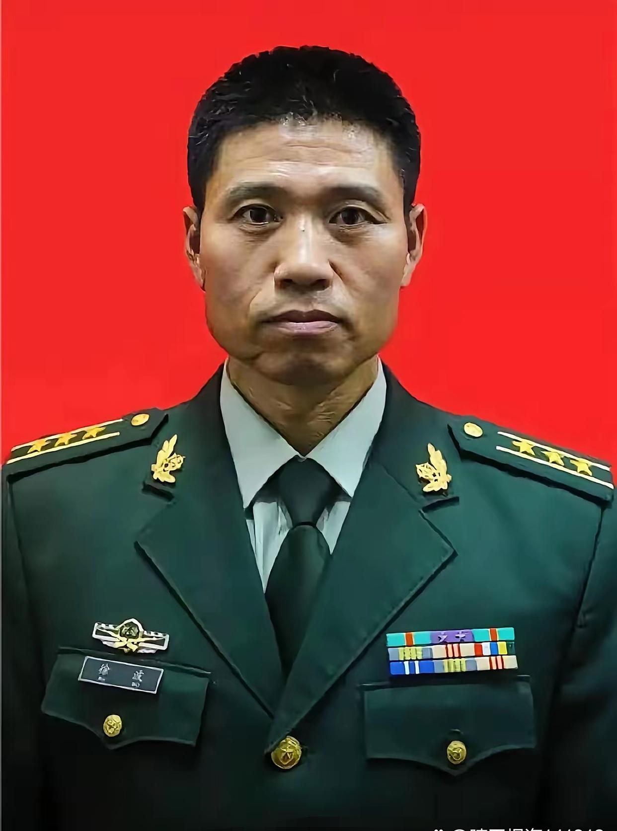 徐波之前是武警北京总队雪豹突击队的副队长还拿过武警十大忠诚卫士