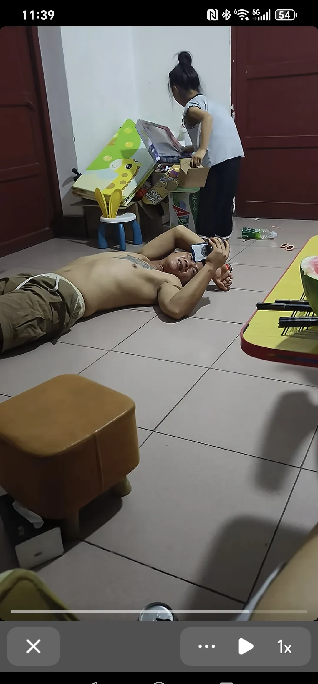 和这个男人认识八年,结婚七年,我有四年没上过班